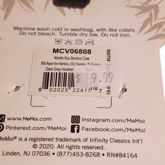 Me Moi Dog Valentines Kiss Bamboo Blend Socks - Picture 4 of 4